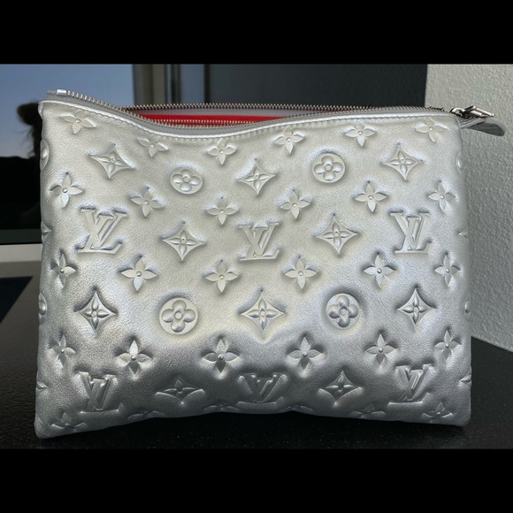 🦄 Silver Louis Vuitton Coussin PM - Picture 11 of 15